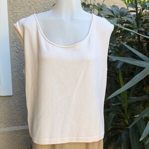 Vintage light cream St. John knitted top